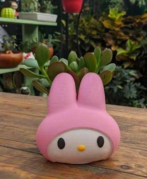 Melody-hello kitty Planter / pot macetero