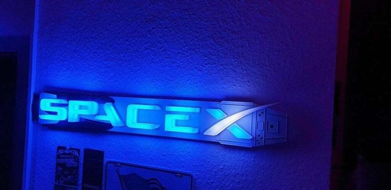 SpaceX light sign - Falcon 9