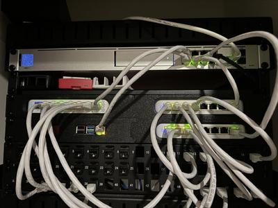 Ubiquiti Unifi Switch Lite 8 POE rack remix