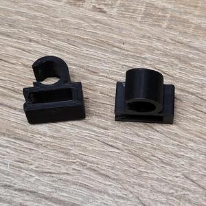 Schlauchhalter Tesla