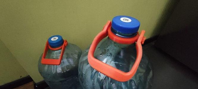 10L Bottle Handler