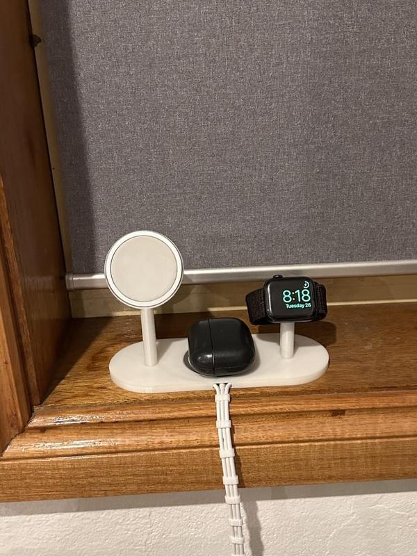 Perfect Apple Nightstand Charger V3