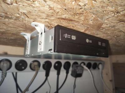 5,25" Underdesk Mount