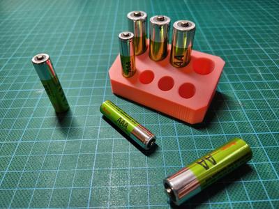 Simple battery holder