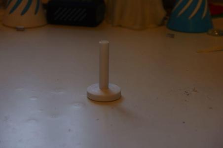 Bobbin holder for sewing machines