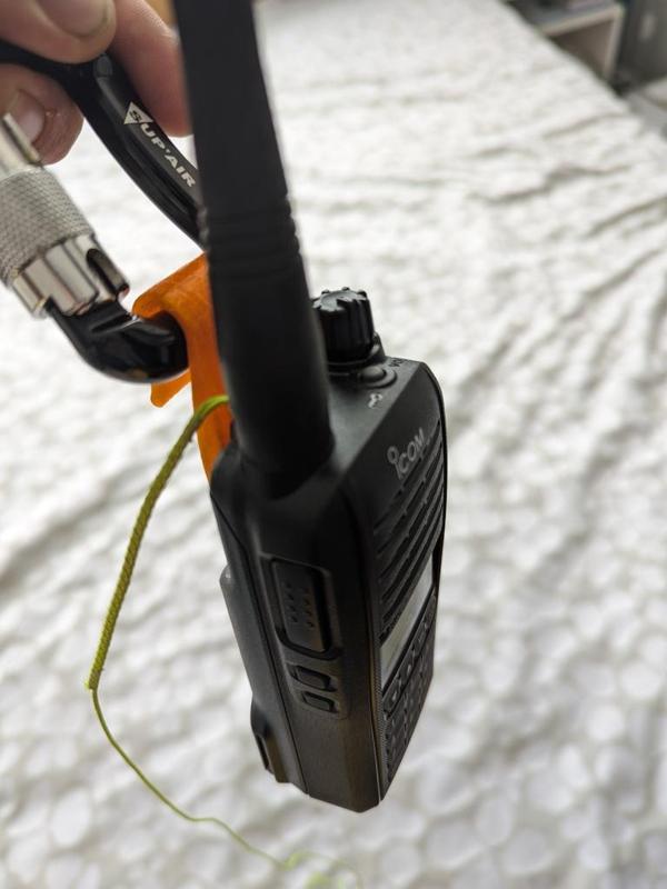 icom IC-a16 carabiner clip