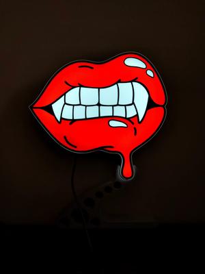 Vampire Fangs box light with a stand