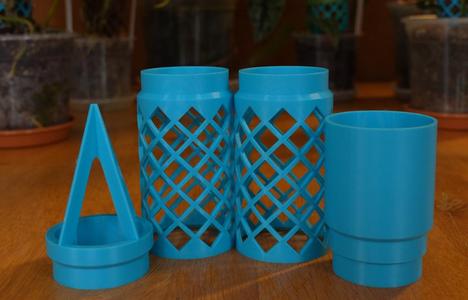 Moss pole - watering attachment