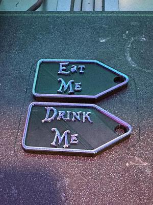 Alice in Wonderland - Eat Me, Drink Me