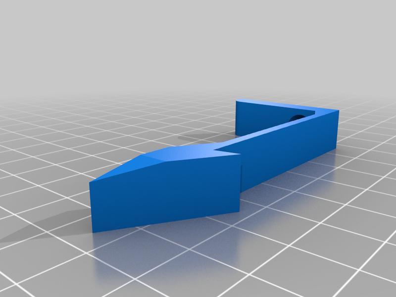 Turnable caravan door snapper