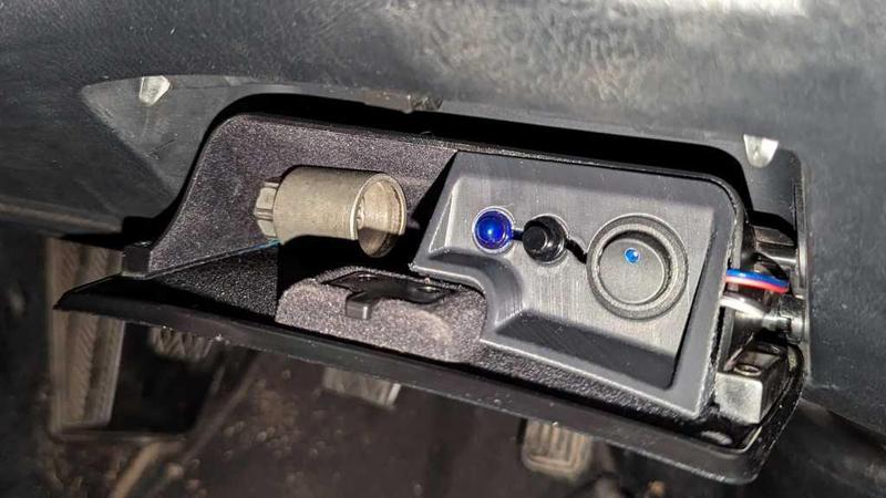 MR2 Sunglasses Cubby Button Panel