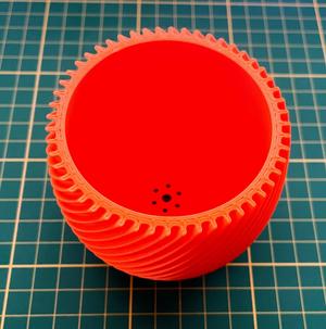 Modern spiral planter with holes - Shorter and smaller, wider top