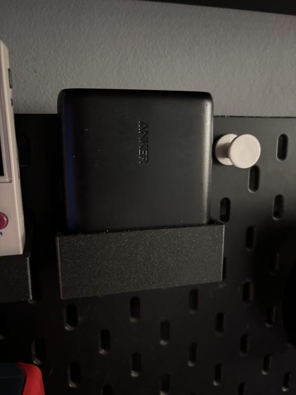 Anker PowerCore 13000 Skadis holder