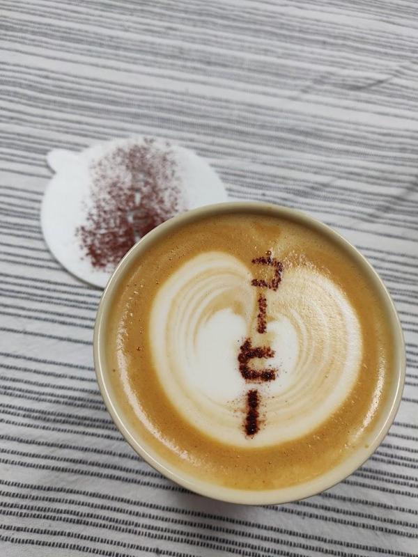 Japanese Coffee "コーヒー" Stencil