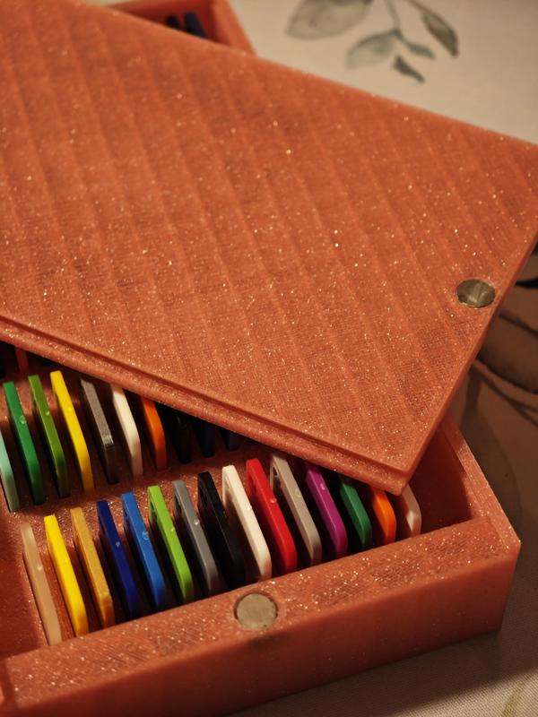 Sliding Box for Sample Squares