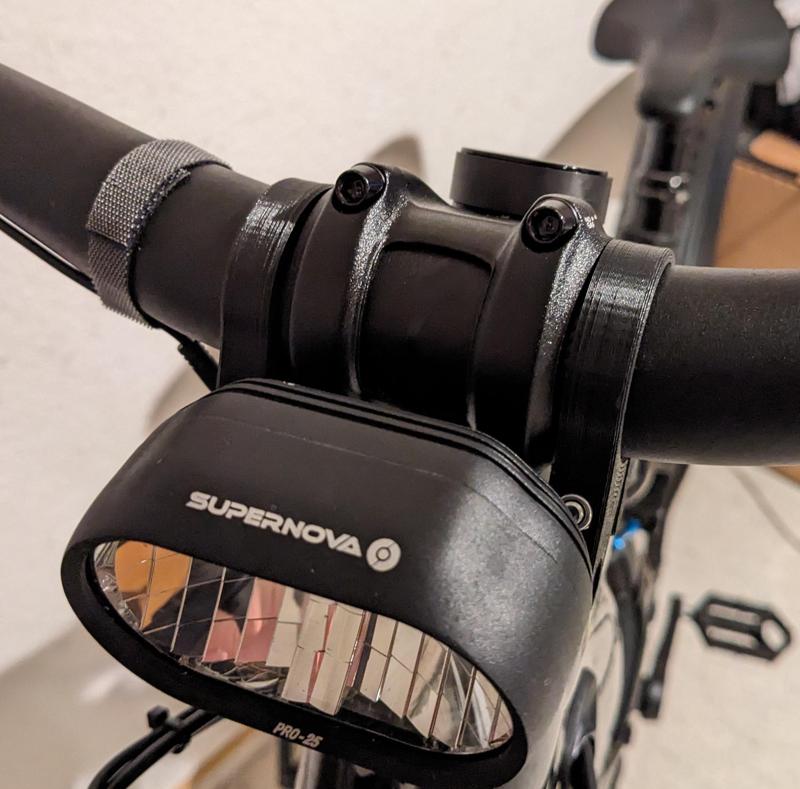 Bike frontlight mount for 35mm handlebar