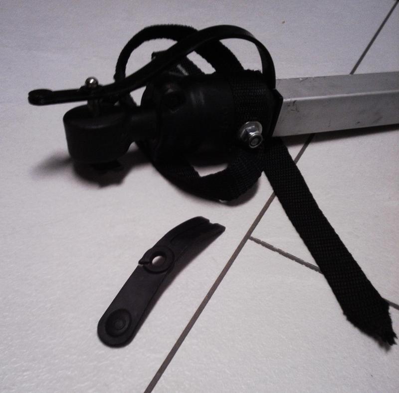 Qeridoo Kidgoo Bike Trailer Safety Latch