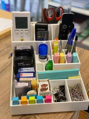 Super Large Stationary Holder