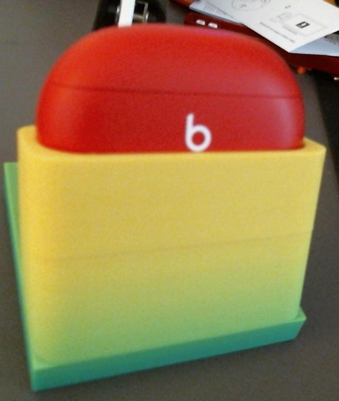 Dock for Beats studio buds