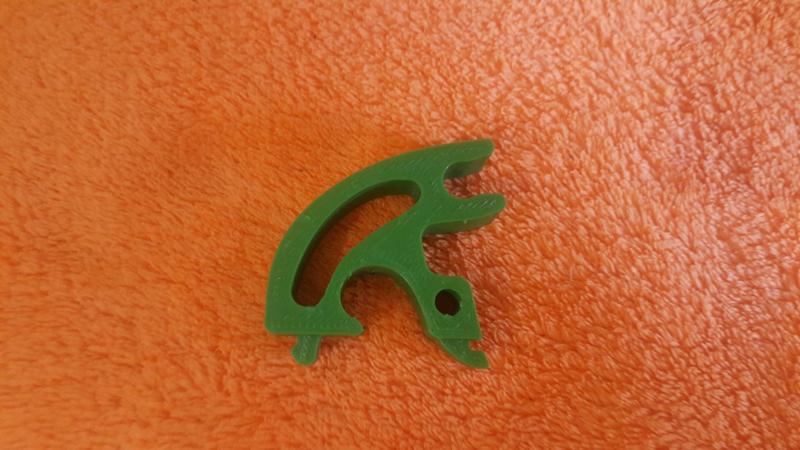 Opel corsa c bonnet stay clip.