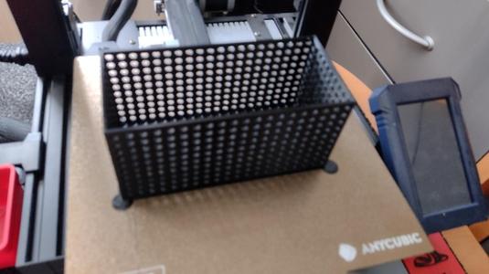 a box for drying silica gel in a filament dryer