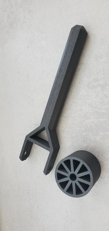 Roller adjusted to take M6 40mm bolt instead.