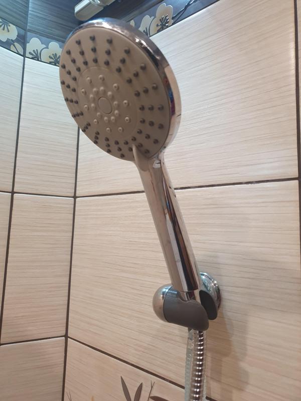 Showerhead holder