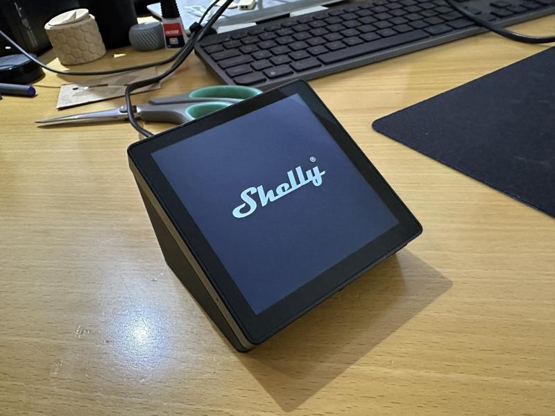 Shelly Desktop stand for Wall-Display