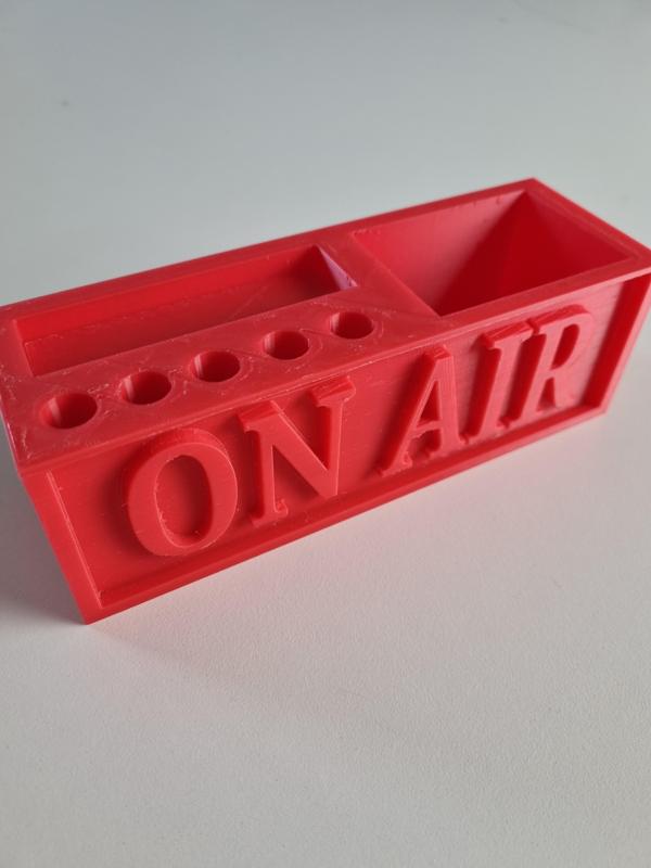 ON AIR desktop organizer