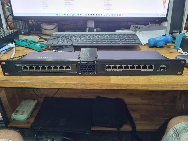 HORACO 8 port 2.5G +1 10GSFP managed switch rack mount for Modular 1U Relay Rack Mount