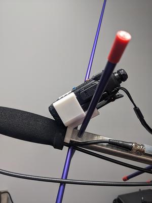 UV-5R Arrow Yagi antenna mount