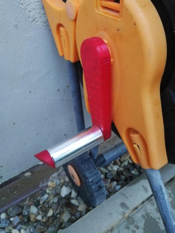 rúčka na hadicový vozík