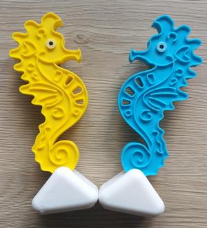 Pool diving seahorse