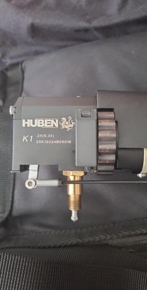 Huben K1 Locking Gate