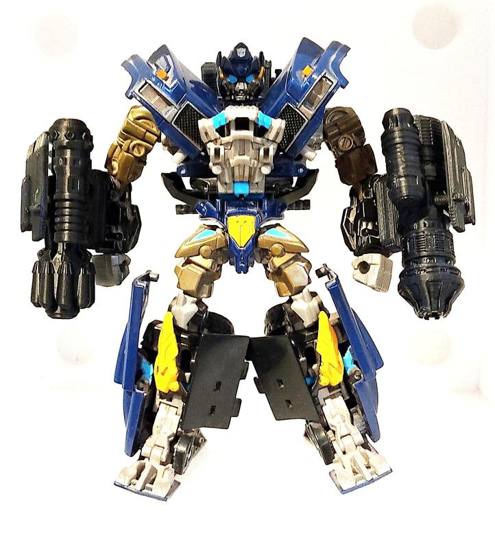 Ironhide revenge of the fallen Cannons