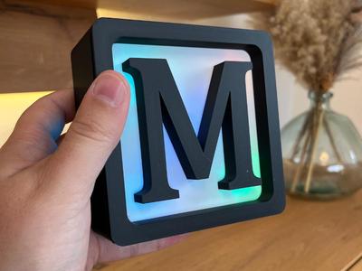 Lightbox M // Build words yourself, modular & LED