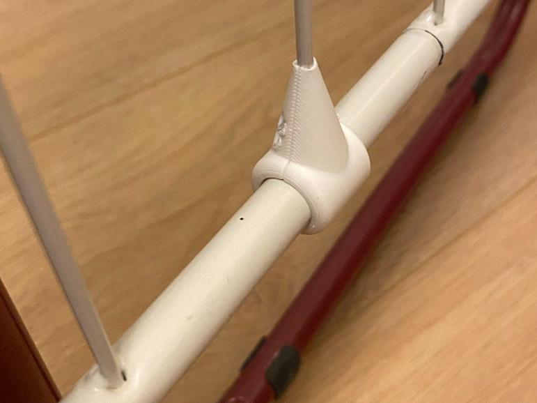 Clothes horse repair join