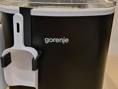 Icecubes scoop holder (no glue attachment)