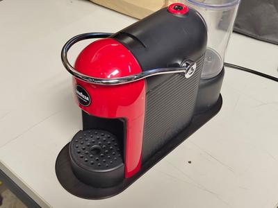Drip-proof coffee machine water collection tray