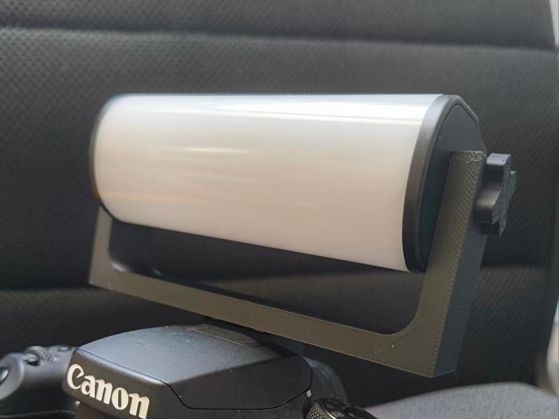 Neewer TL96RGB Cold Shoe Mount