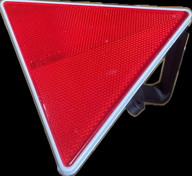 Car warning reflector for trailer fender