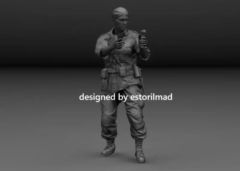 AMERICAN SOLDIER IN VIETNAM RATS TUNNELS