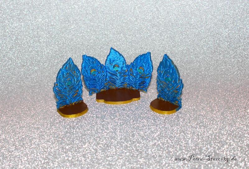 Wall shelf candle holder in peacock feather design