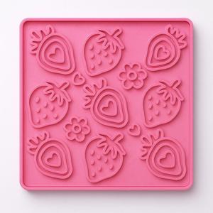 STRAWBERRY TEXTURE COOKIE CUTTER