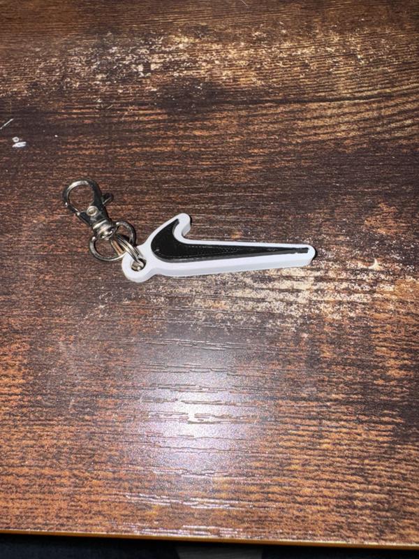 Simple Nike Logo Keychain | MULTICOLOR