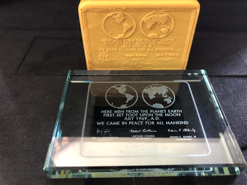 Apollo 11 Luna Lander Plaque