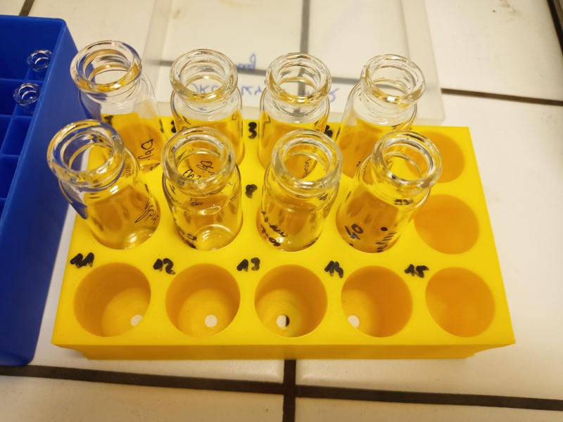 Headspace vial palette (3x5, d=20mm)