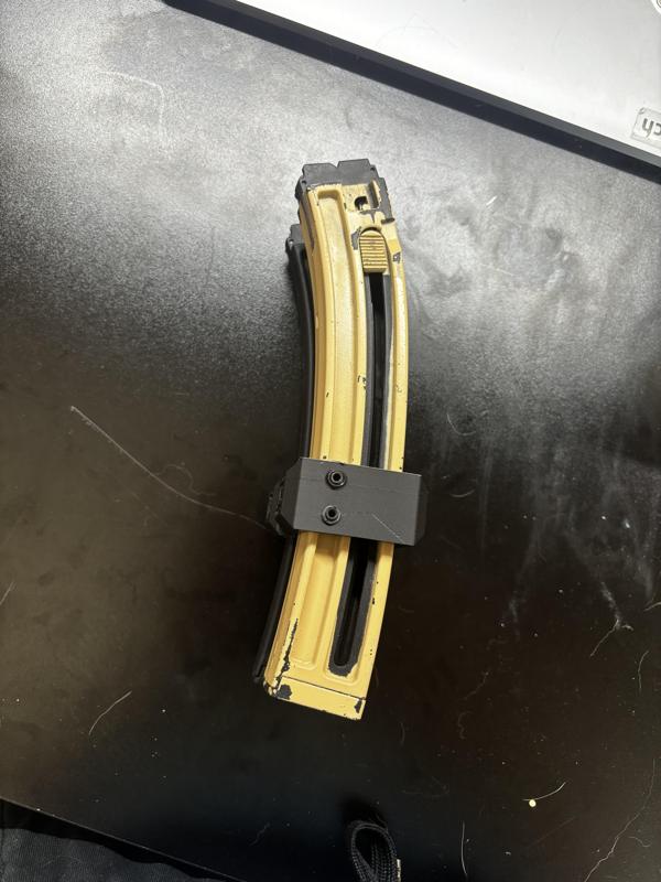 22. MP5 Mag Coupler