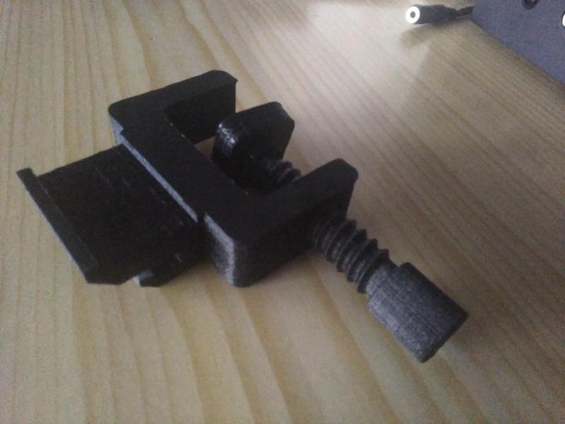 Headphone Holder for PC monitor