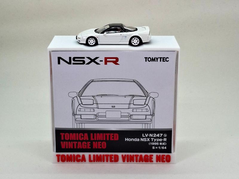 Tomica LVN Box Display & Car Stand (Big Box Type)